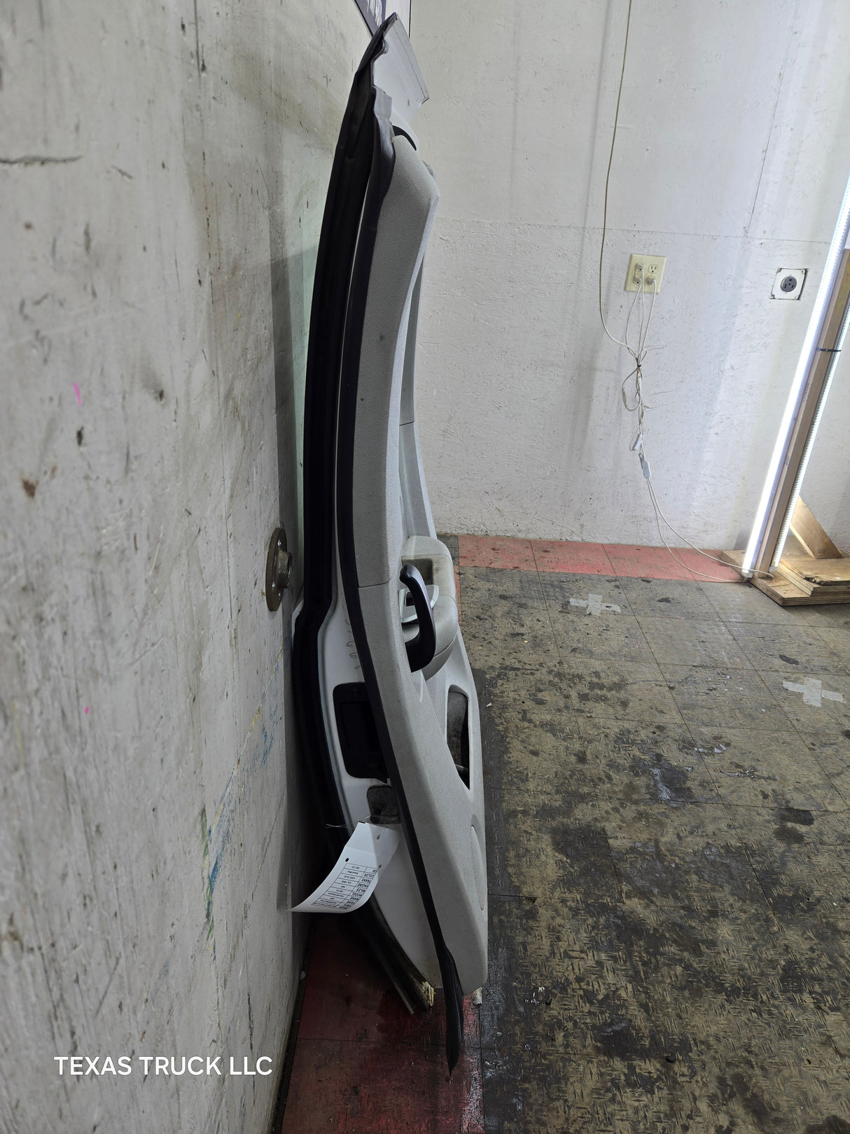 2007-2013 Chevrolet Silverado / GMC Sierra 1500 2500 3500 HD Passenger side Extended Cab RH Rear Door