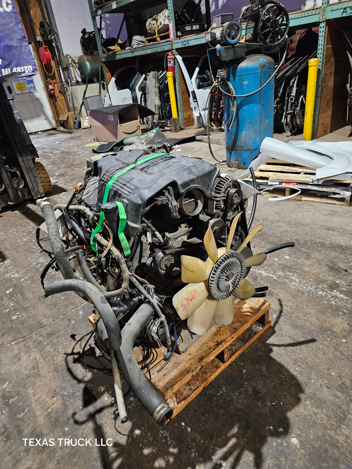 2008 Chevrolet GMC 2500 3500HD 6.0L Engine LS Vortec Gas Engine Runs Good