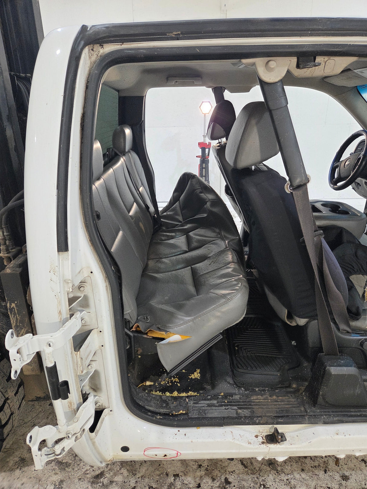 2007-2013 Chevrolet Silverado / GMC Sierra 1500 2500 3500 HD Extended Cab