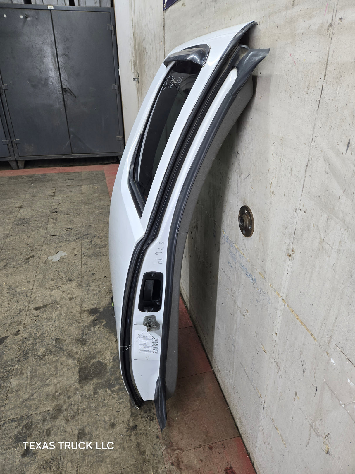 2007-2013 Chevrolet Silverado / GMC Sierra 1500 2500 3500 HD Passenger side Extended Cab RH Rear Door