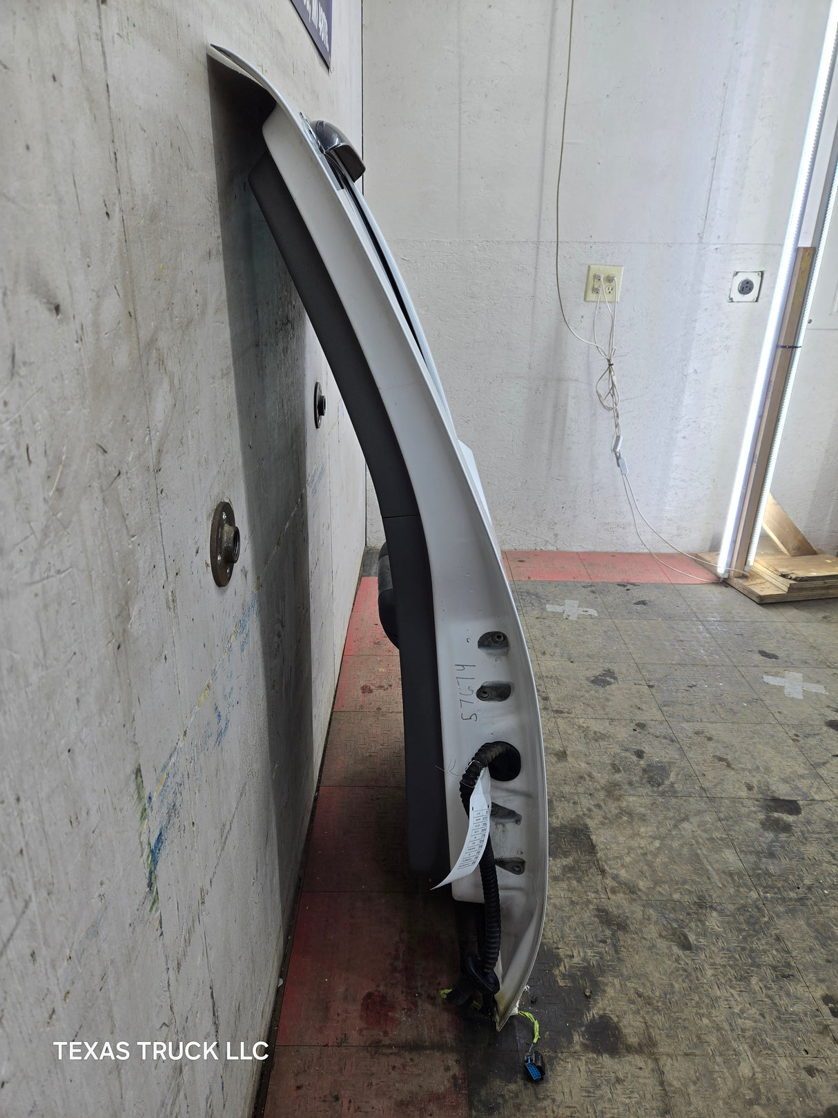 2007-2013 Chevrolet Silverado / GMC Sierra 1500 2500 3500 HD Passenger side Extended Cab RH Rear Door