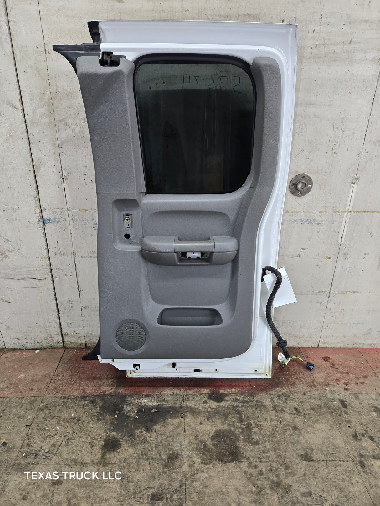 2007-2013 Chevrolet Silverado / GMC Sierra 1500 2500 3500 HD Passenger side Extended Cab RH Rear Door