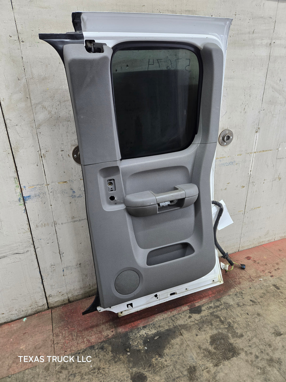 2007-2013 Chevrolet Silverado / GMC Sierra 1500 2500 3500 HD Passenger side Extended Cab RH Rear Door