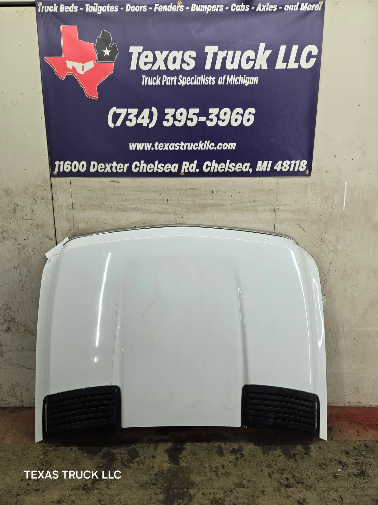 2007-2013 Chevrolet Silverado 2500 HD 3500HD Hood
