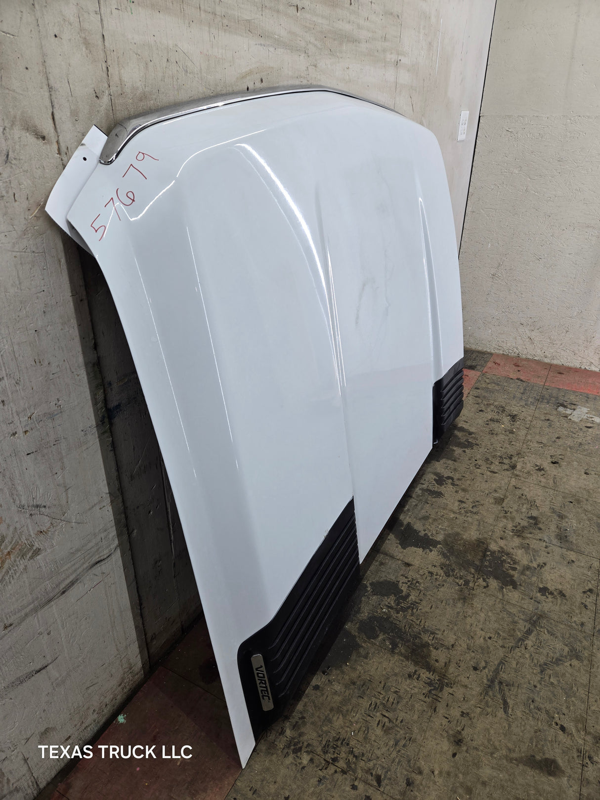 2007-2013 Chevrolet Silverado 2500 HD 3500HD Hood