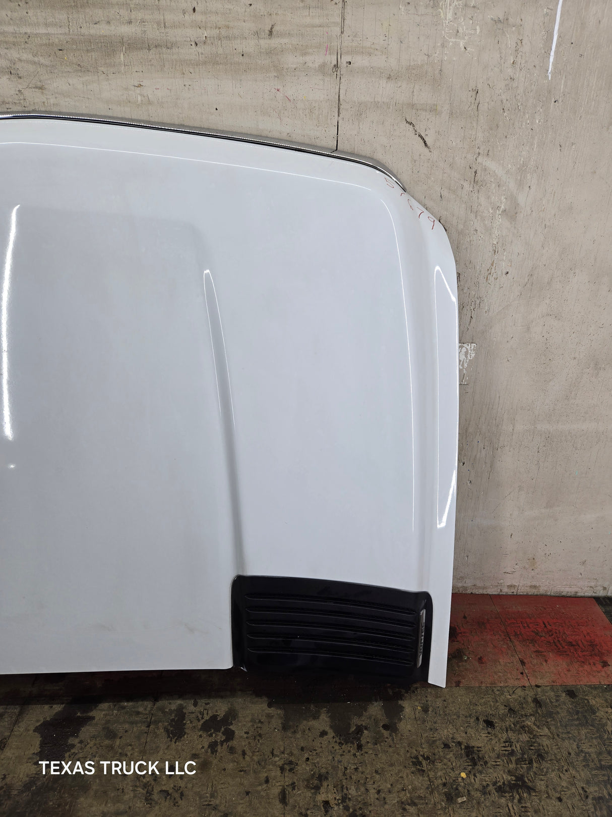 2007-2013 Chevrolet Silverado 2500 HD 3500HD Hood