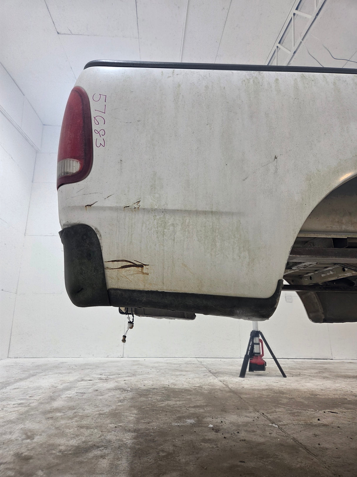 1997-2003 Ford F150 8' Long Bed - White