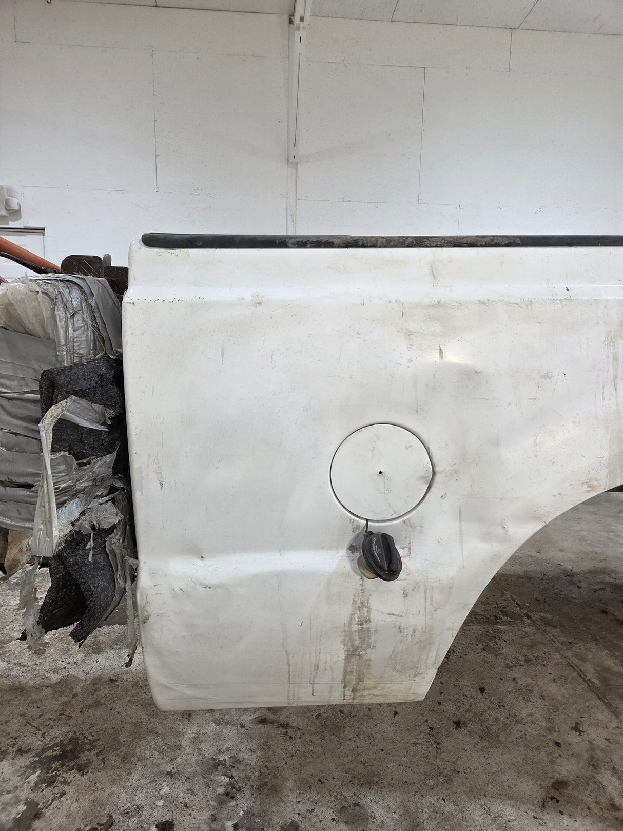 1999-2010 Ford Super Duty F250 F350 6' 9" Short Truck Bed