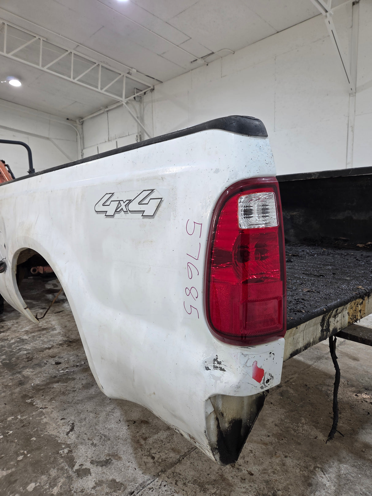 1999-2010 Ford Super Duty F250 F350 6' 9" Short Truck Bed