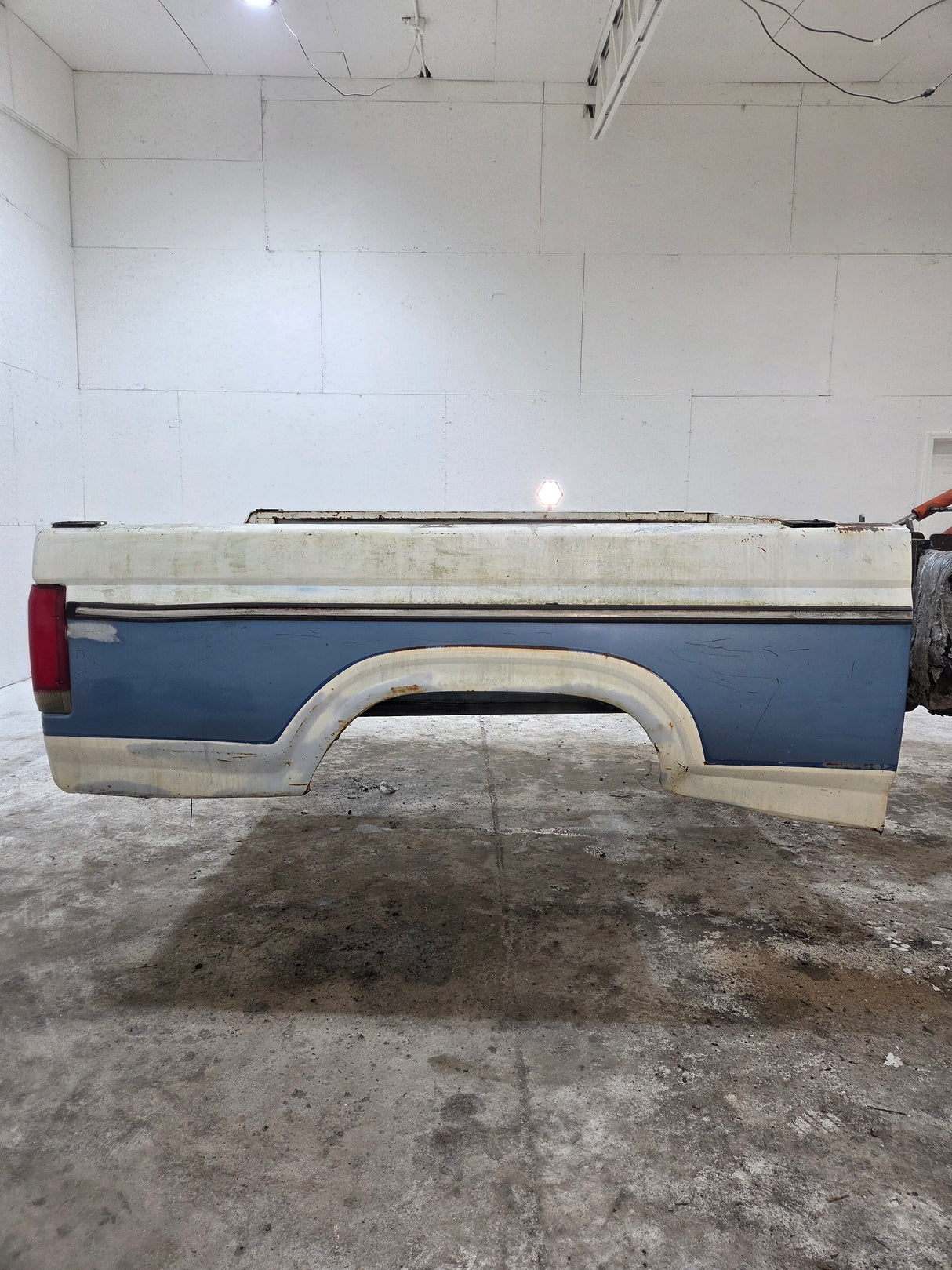 1987-1997 Ford F150 F250 F350 OBS 6' 9" Short Truck Bed