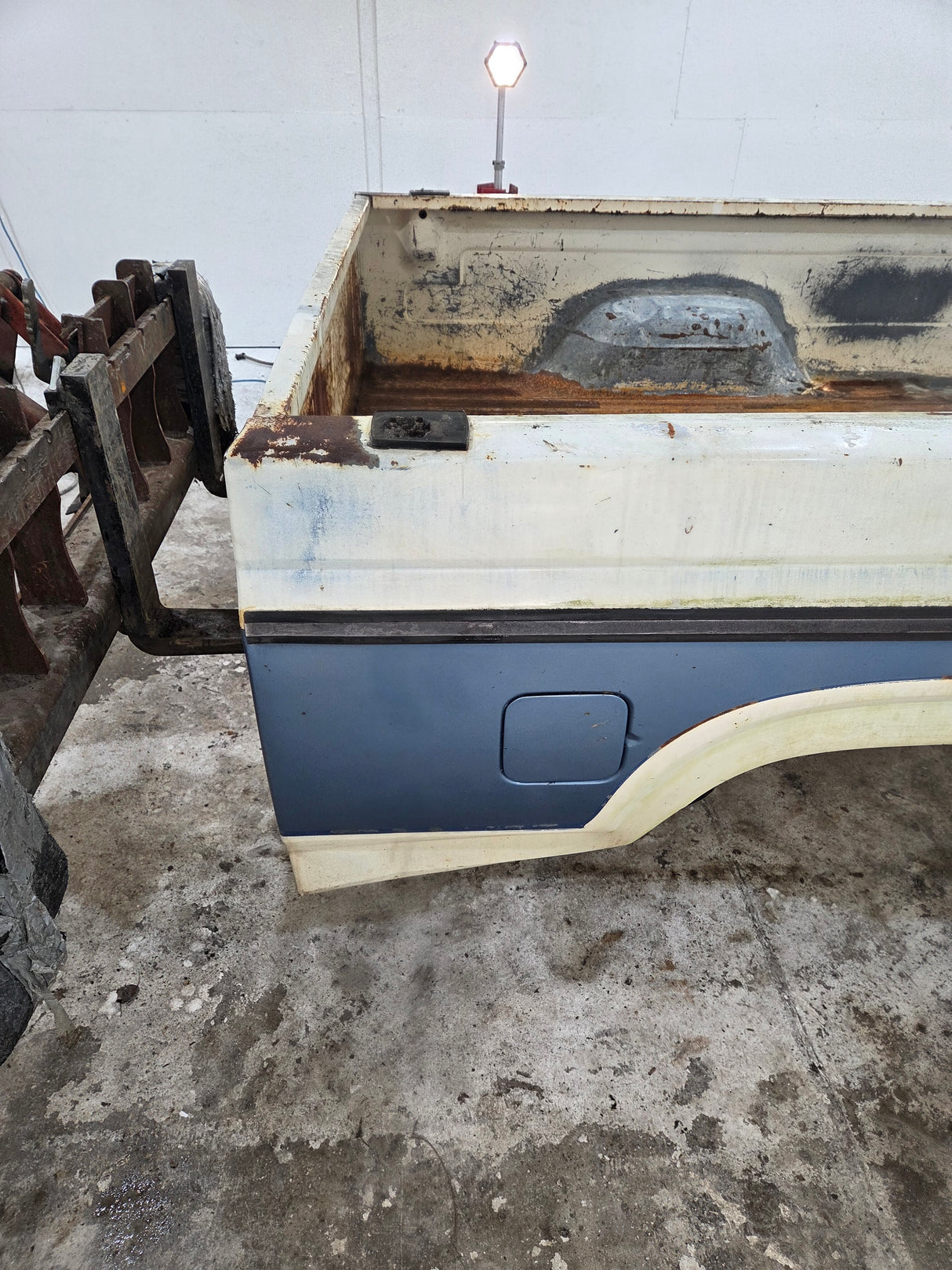 1987-1997 Ford F150 F250 F350 OBS 6' 9" Short Truck Bed
