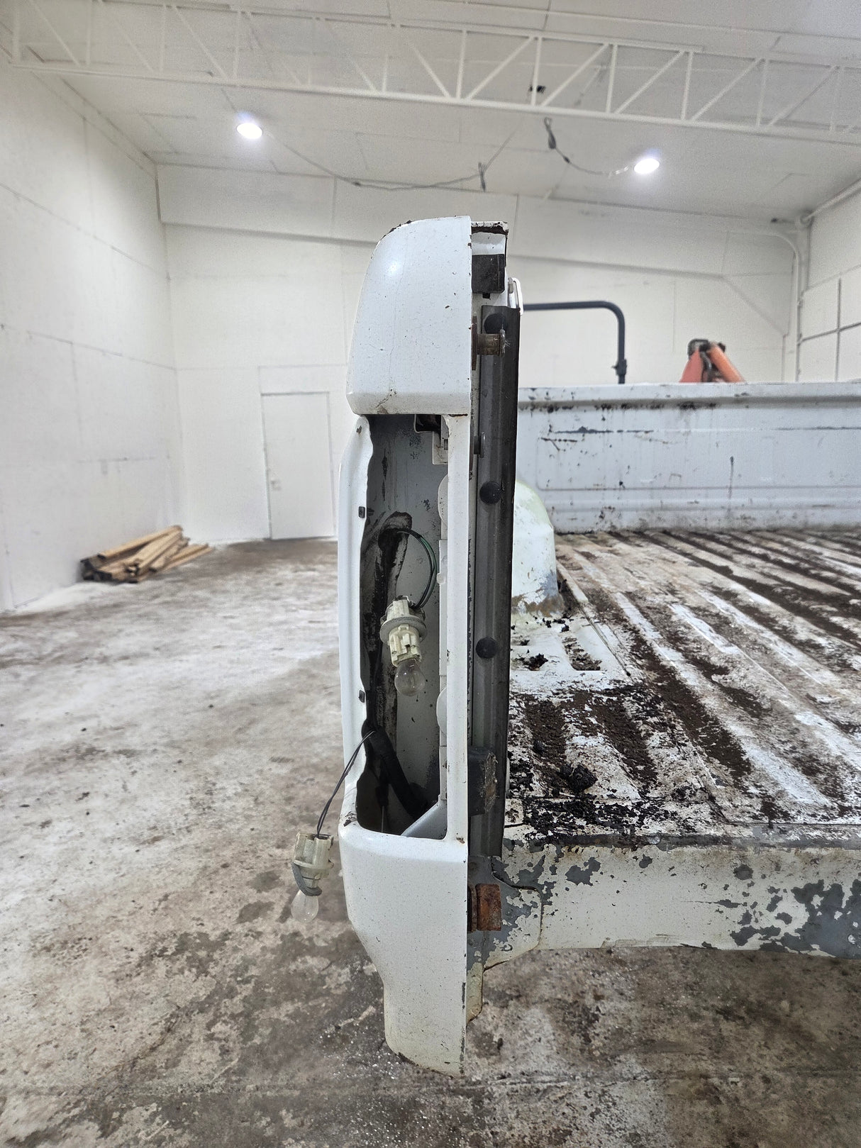 1987-1997 Ford F150 F250 F350 OBS 6' 9" Short Truck Bed