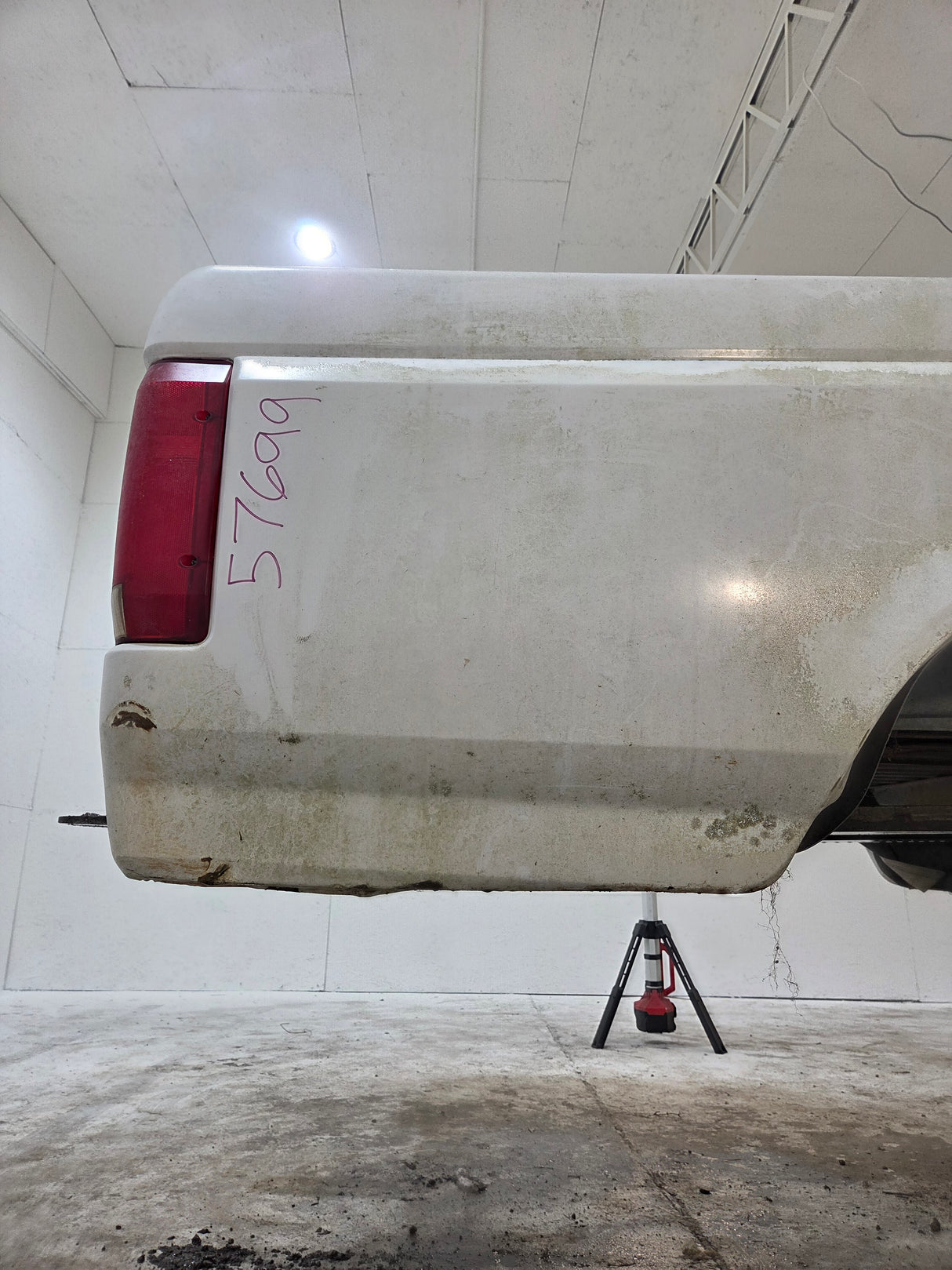 1987-1997 Ford F150 F250 F350 OBS 6' 9" Short Truck Bed