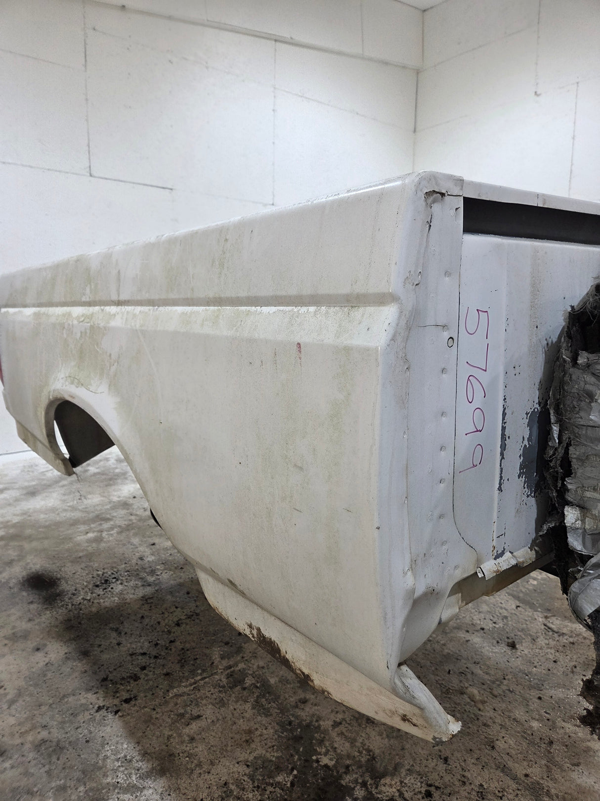 1987-1997 Ford F150 F250 F350 OBS 6' 9" Short Truck Bed