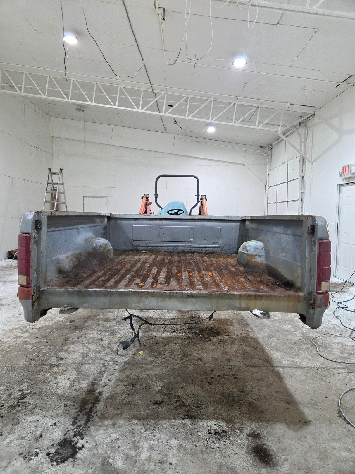 1980-1986 Ford F100 F150 F250 F350 6' 9" Short Bed