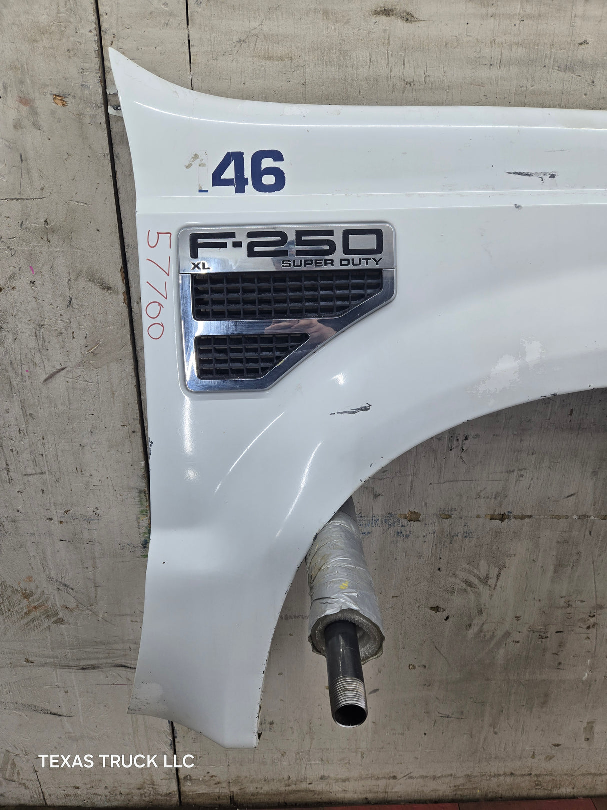 2008-2010 Ford Super Duty F250 F350 RH Passenger Side Fender - Oxford White