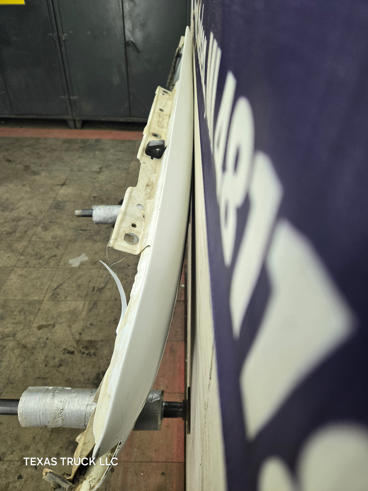 2008-2010 Ford Super Duty F250 F350 LH Driver Side Fender - Oxford White