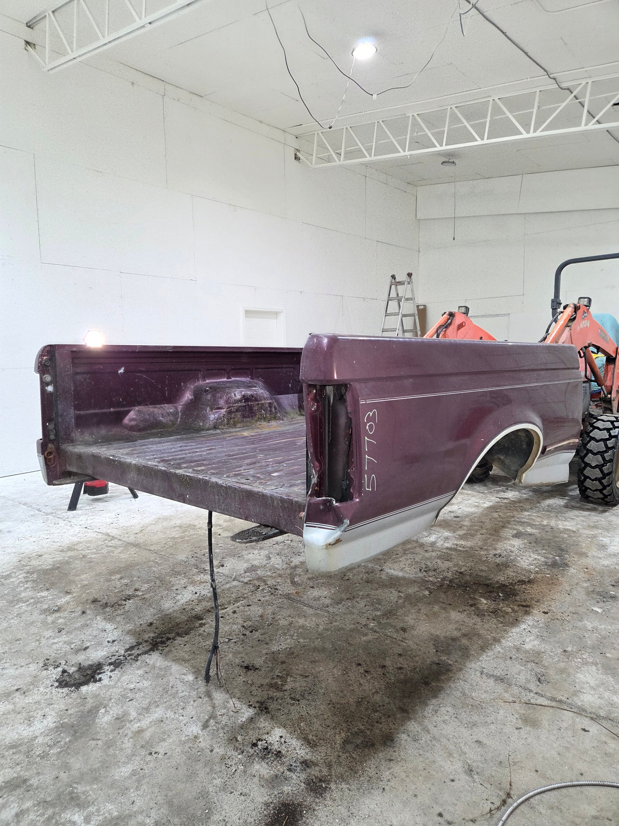 1987-1997 Ford F150 F250 F350 OBS 6' 9" Short Truck Bed