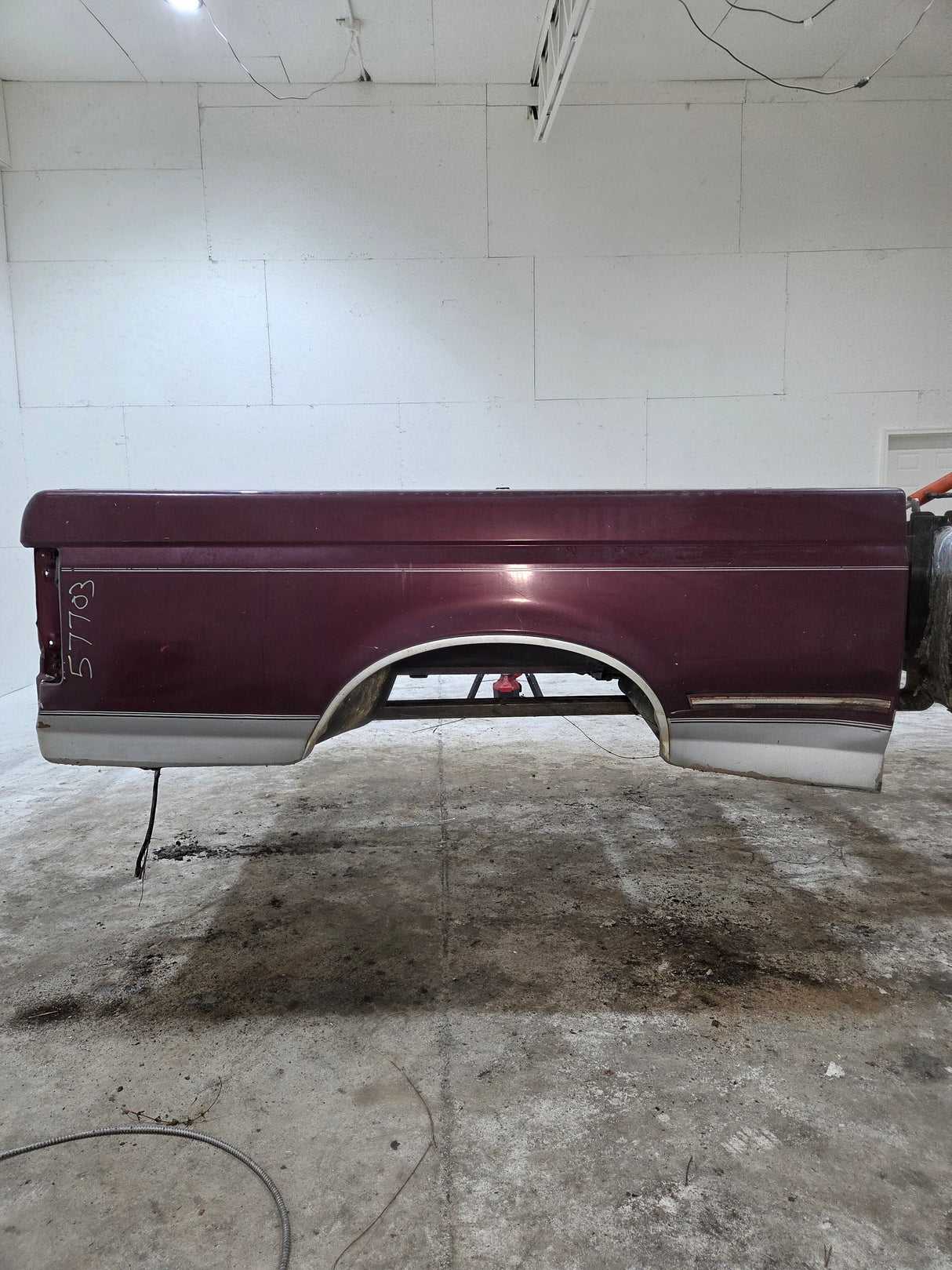 1987-1997 Ford F150 F250 F350 OBS 6' 9" Short Truck Bed