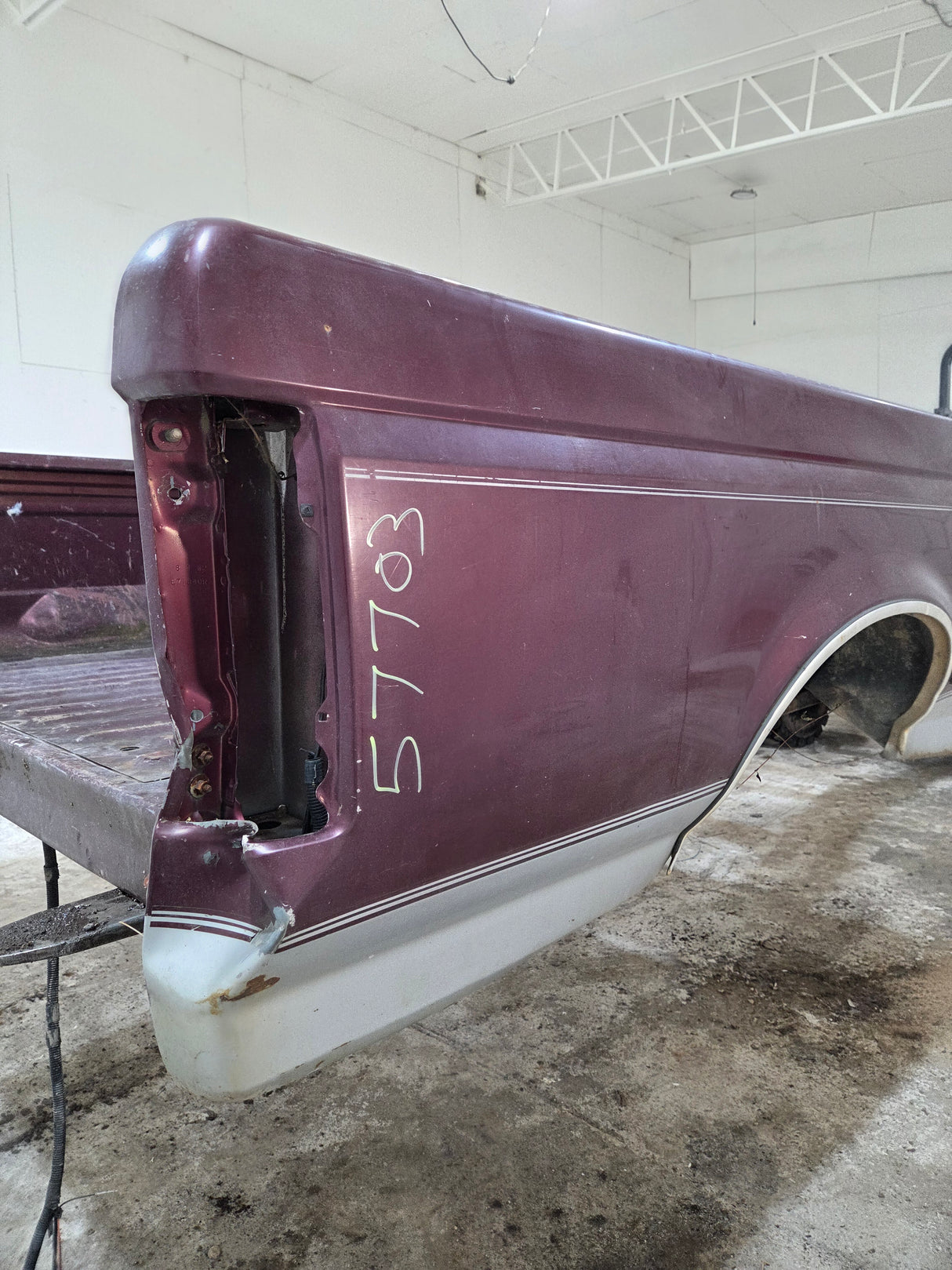 1987-1997 Ford F150 F250 F350 OBS 6' 9" Short Truck Bed