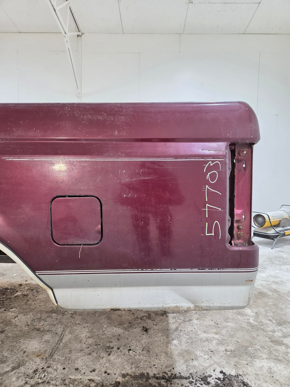 1987-1997 Ford F150 F250 F350 OBS 6' 9" Short Truck Bed