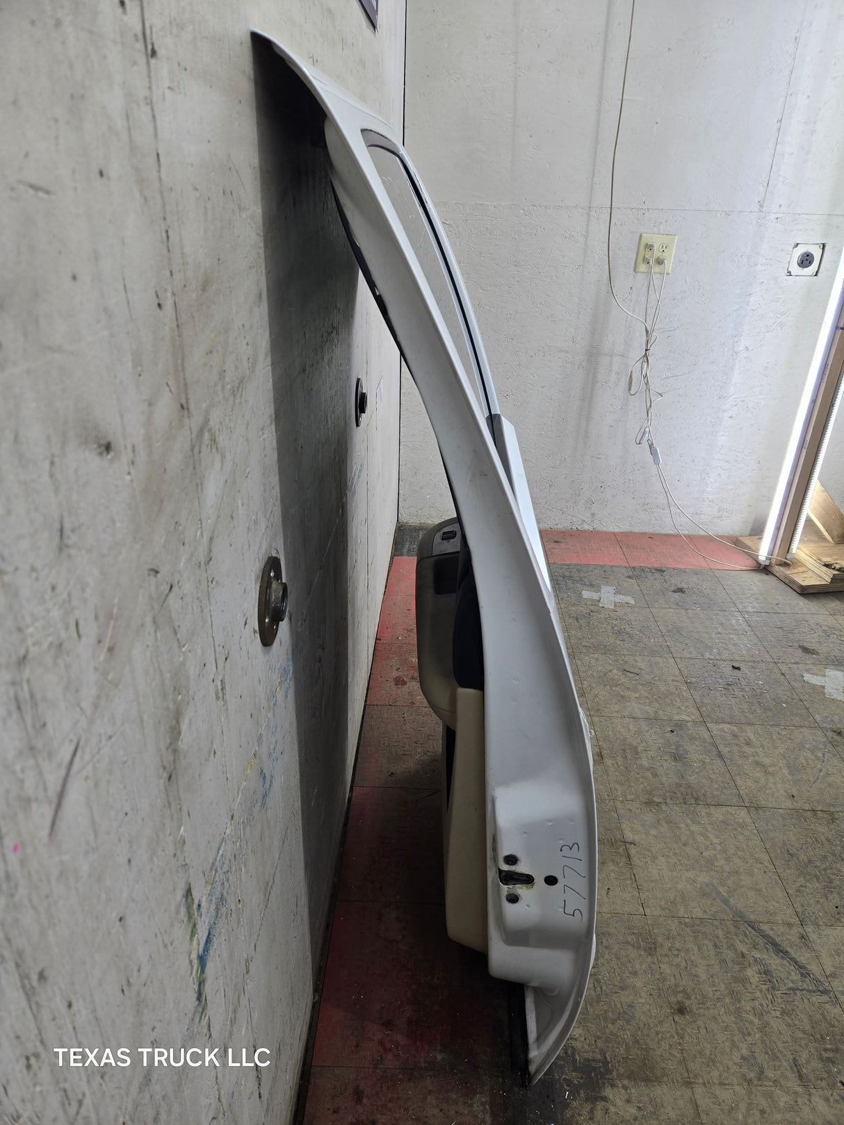 2007-2013 Chevrolet Silverado / GMC Sierra 1500 2500 3500 HD Crew Cab RH Passenger Side Rear Door