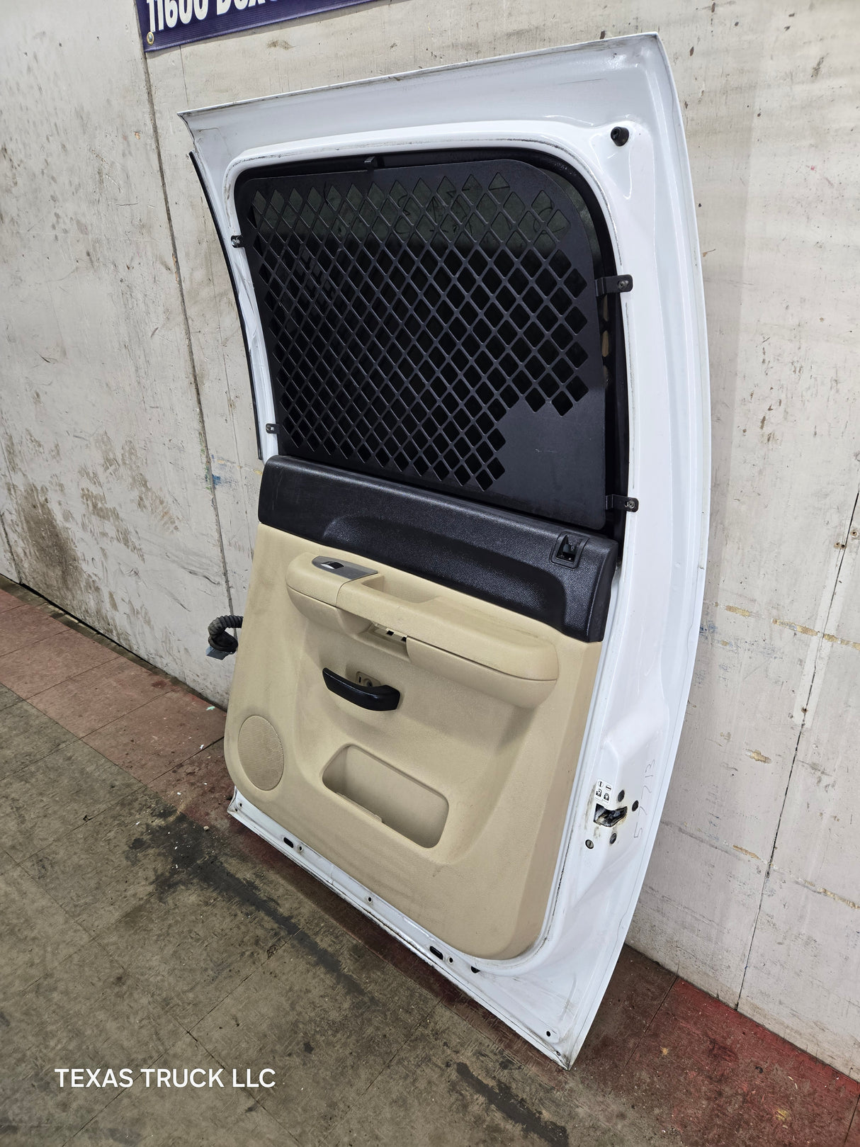 2007-2013 Chevrolet Silverado / GMC Sierra 1500 2500 3500 HD Crew Cab RH Passenger Side Rear Door