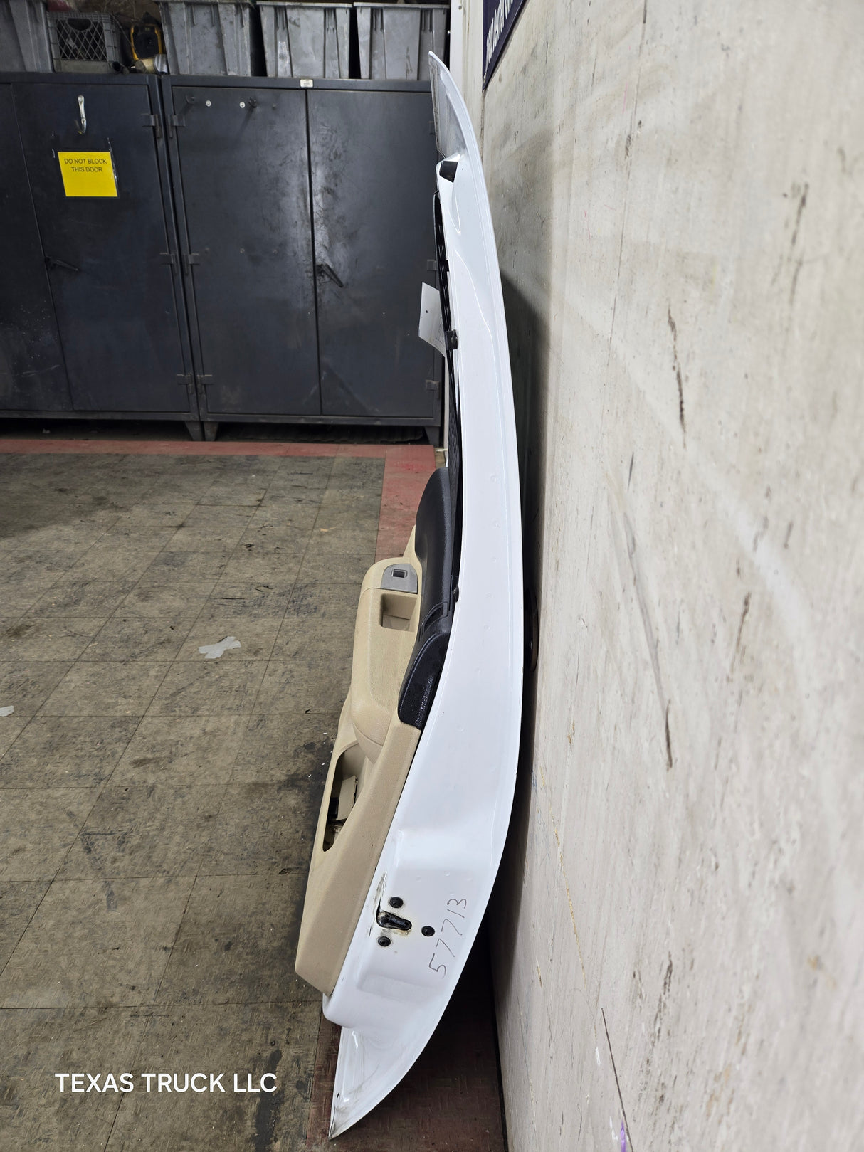 2007-2013 Chevrolet Silverado / GMC Sierra 1500 2500 3500 HD Crew Cab RH Passenger Side Rear Door