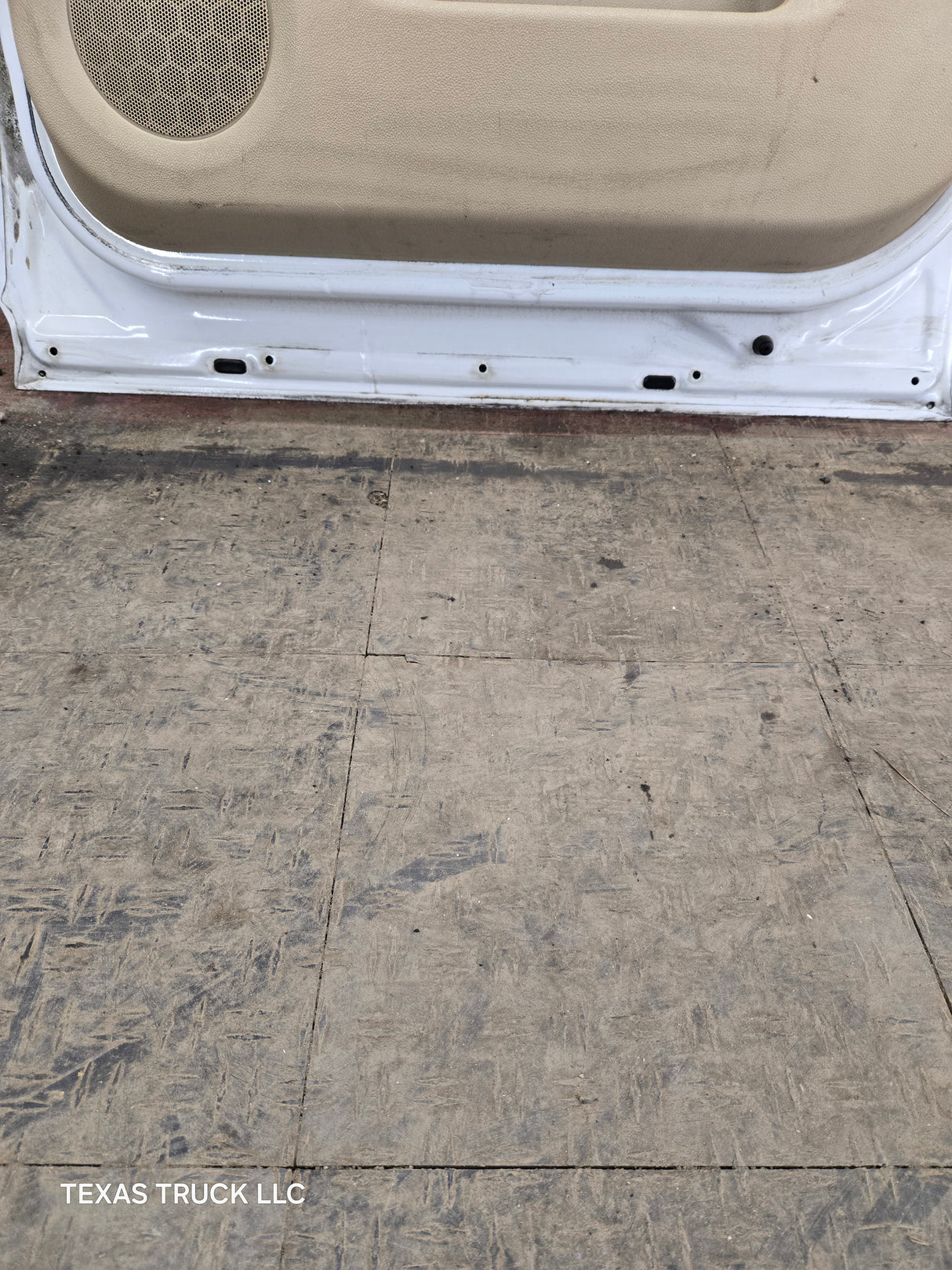 2007-2013 Chevrolet Silverado / GMC Sierra 1500 2500 3500 HD Crew Cab RH Passenger Side Rear Door