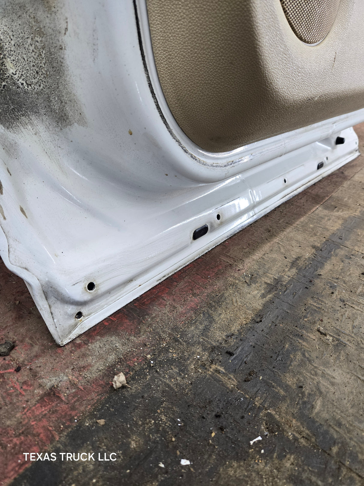 2007-2013 Chevrolet Silverado / GMC Sierra 1500 2500 3500 HD Crew Cab RH Passenger Side Rear Door
