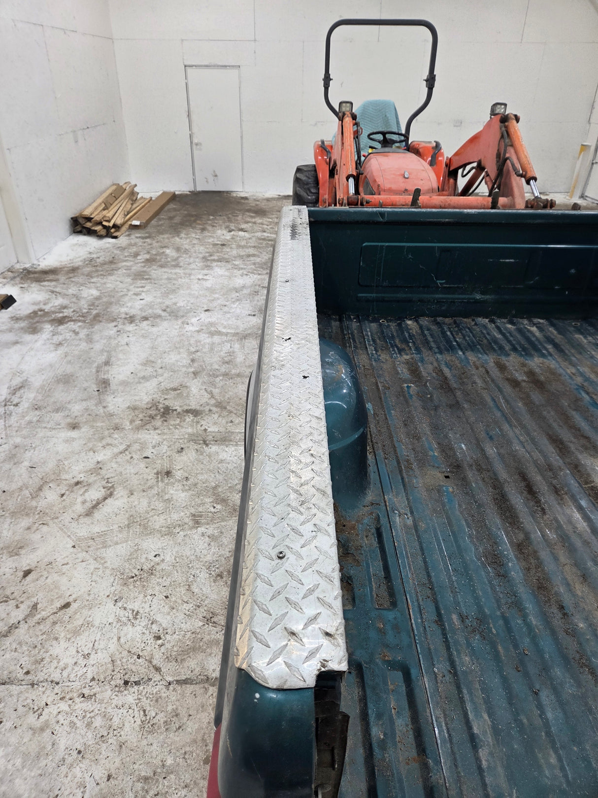 1987-1997 Ford F150 F250 F350 OBS 6' 9" Short Truck Bed