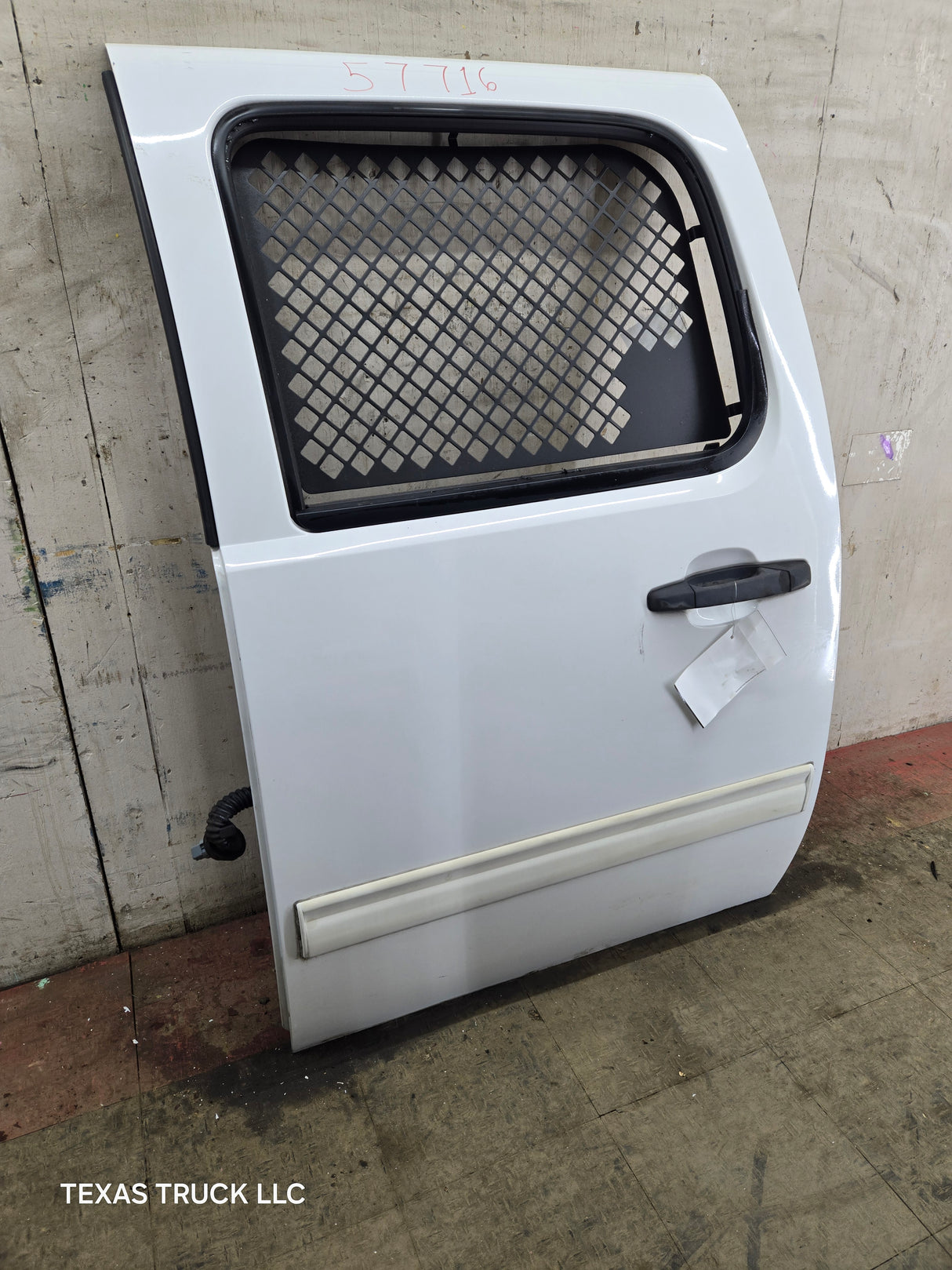 2007-2013 Chevrolet Silverado / GMC Sierra 1500 2500 3500 HD Crew Cab LH Driver Side Rear Door