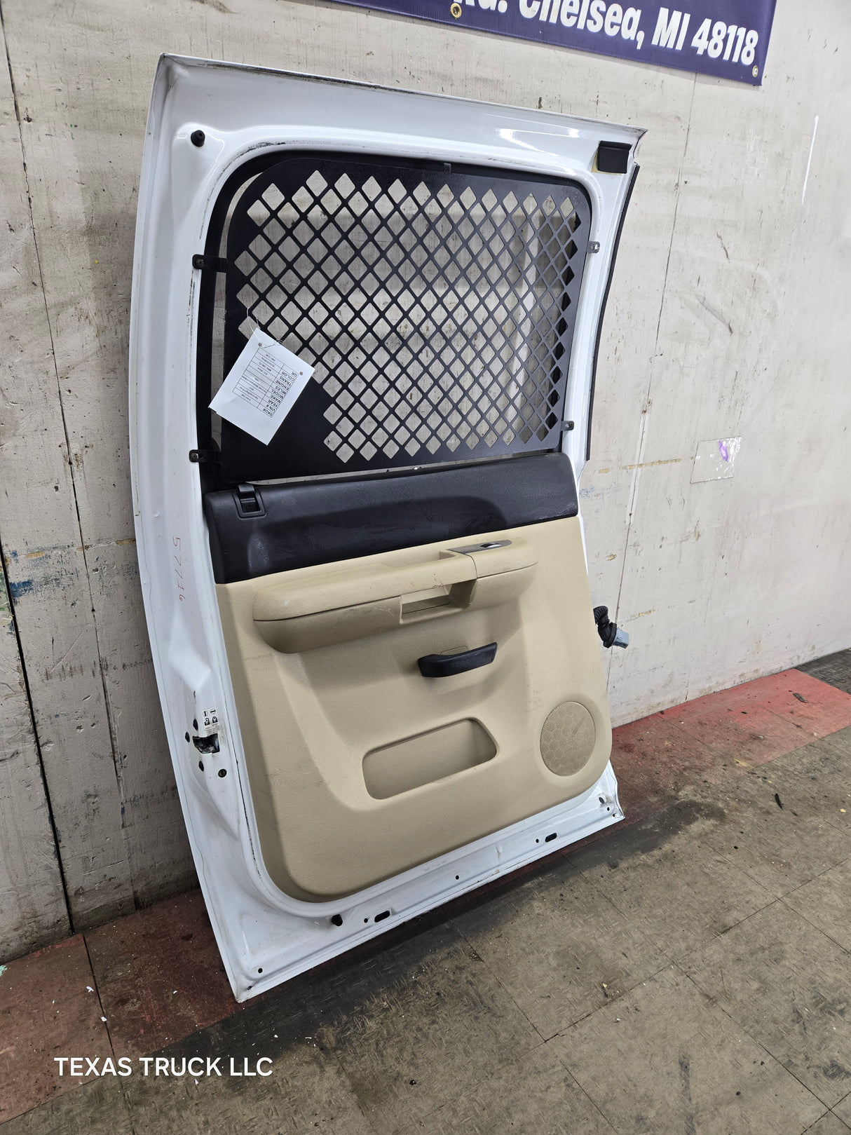 2007-2013 Chevrolet Silverado / GMC Sierra 1500 2500 3500 HD Crew Cab LH Driver Side Rear Door