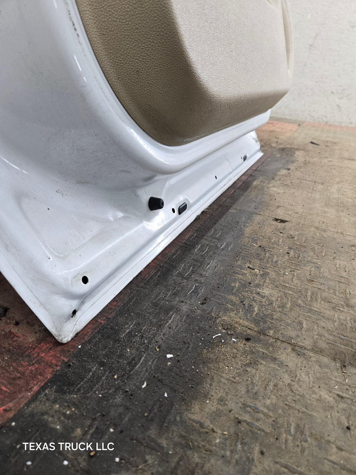 2007-2013 Chevrolet Silverado / GMC Sierra 1500 2500 3500 HD Crew Cab LH Driver Side Rear Door