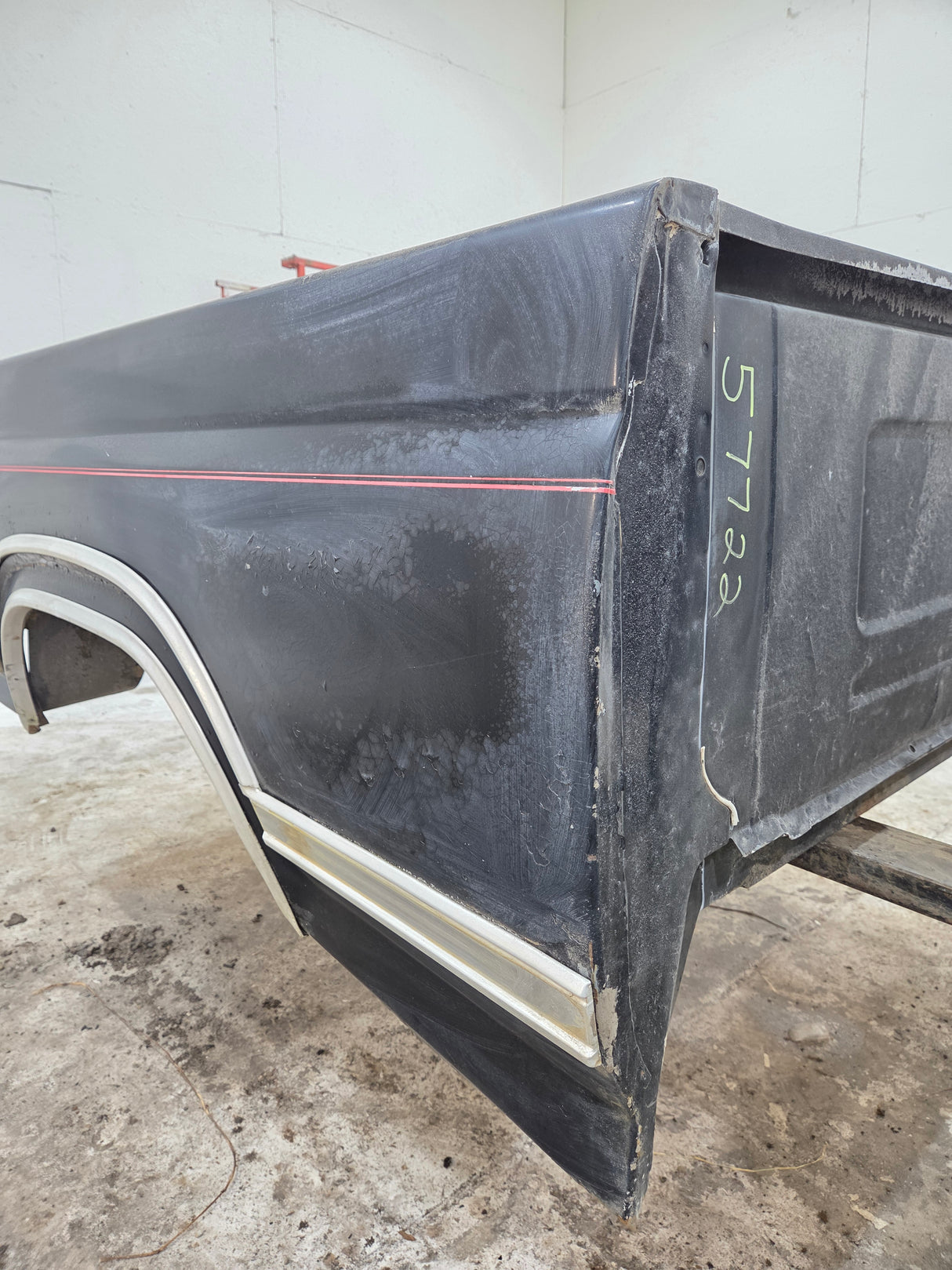 1980-1986 Ford F100 F150 F250 F350 6' 9" Short Bed