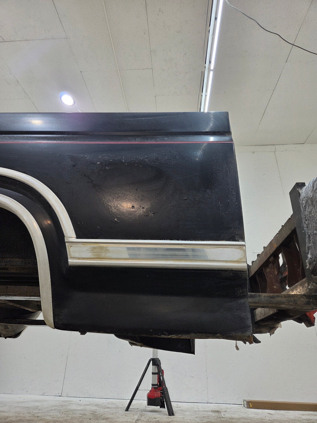 1980-1986 Ford F100 F150 F250 F350 6' 9" Short Bed