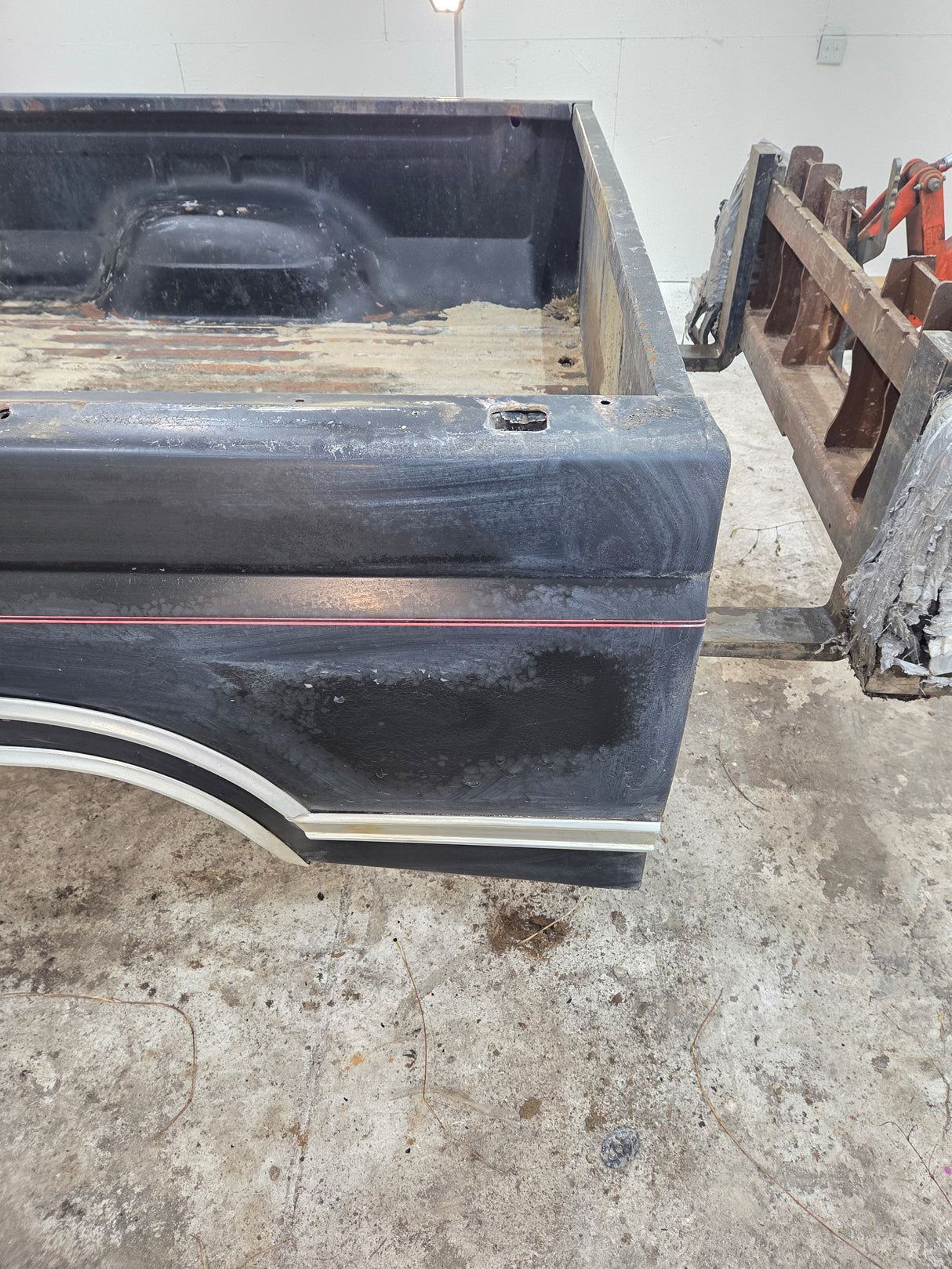 1980-1986 Ford F100 F150 F250 F350 6' 9" Short Bed