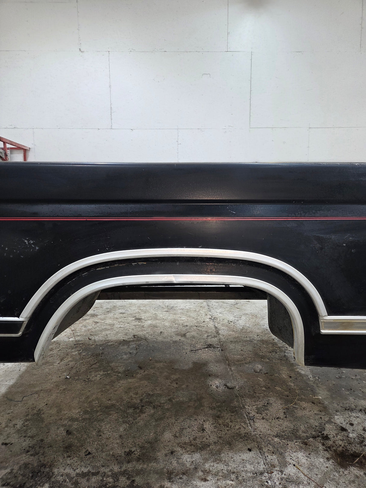 1980-1986 Ford F100 F150 F250 F350 6' 9" Short Bed