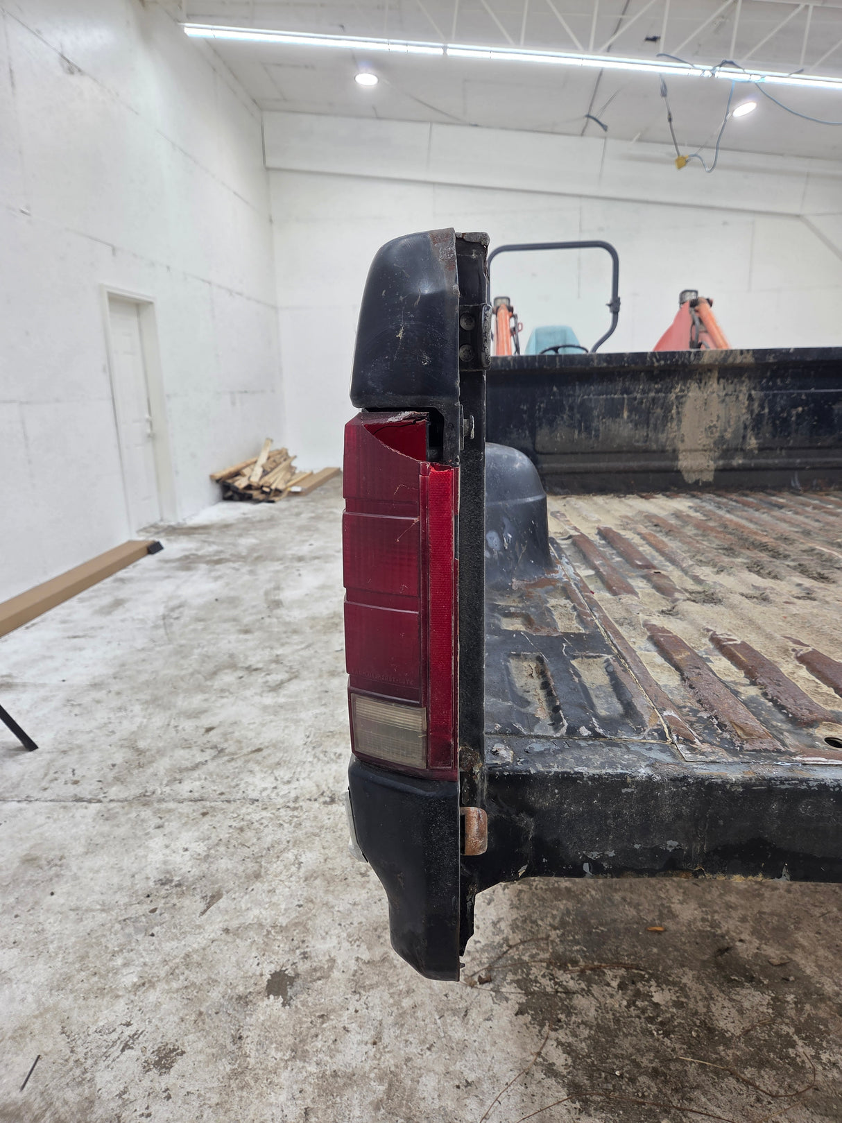 1980-1986 Ford F100 F150 F250 F350 6' 9" Short Bed
