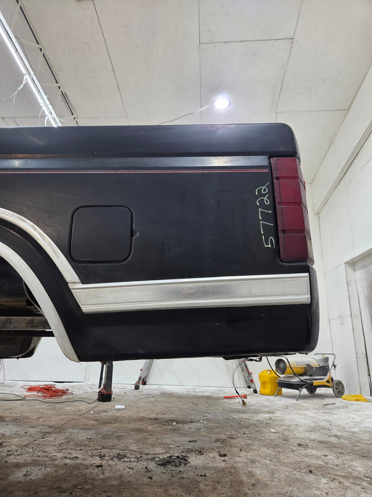 1980-1986 Ford F100 F150 F250 F350 6' 9" Short Bed