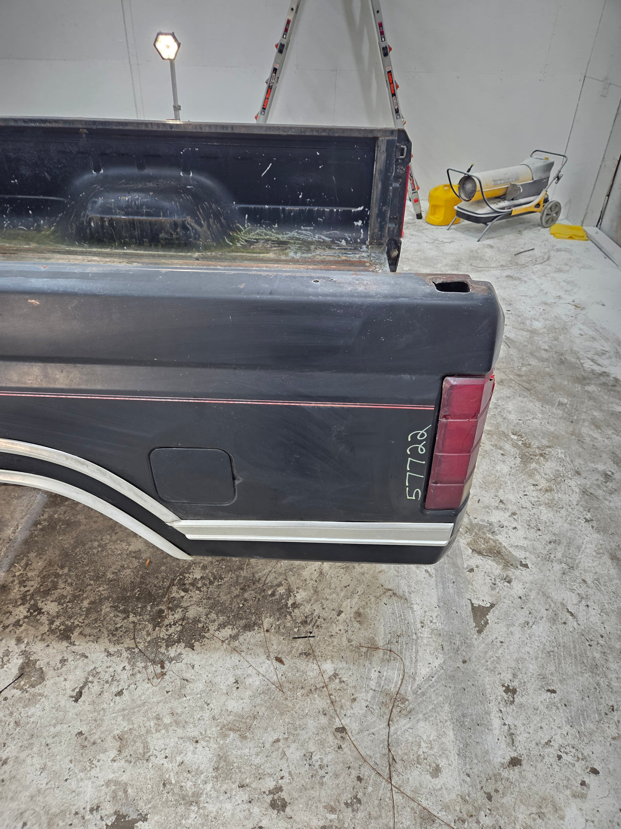 1980-1986 Ford F100 F150 F250 F350 6' 9" Short Bed
