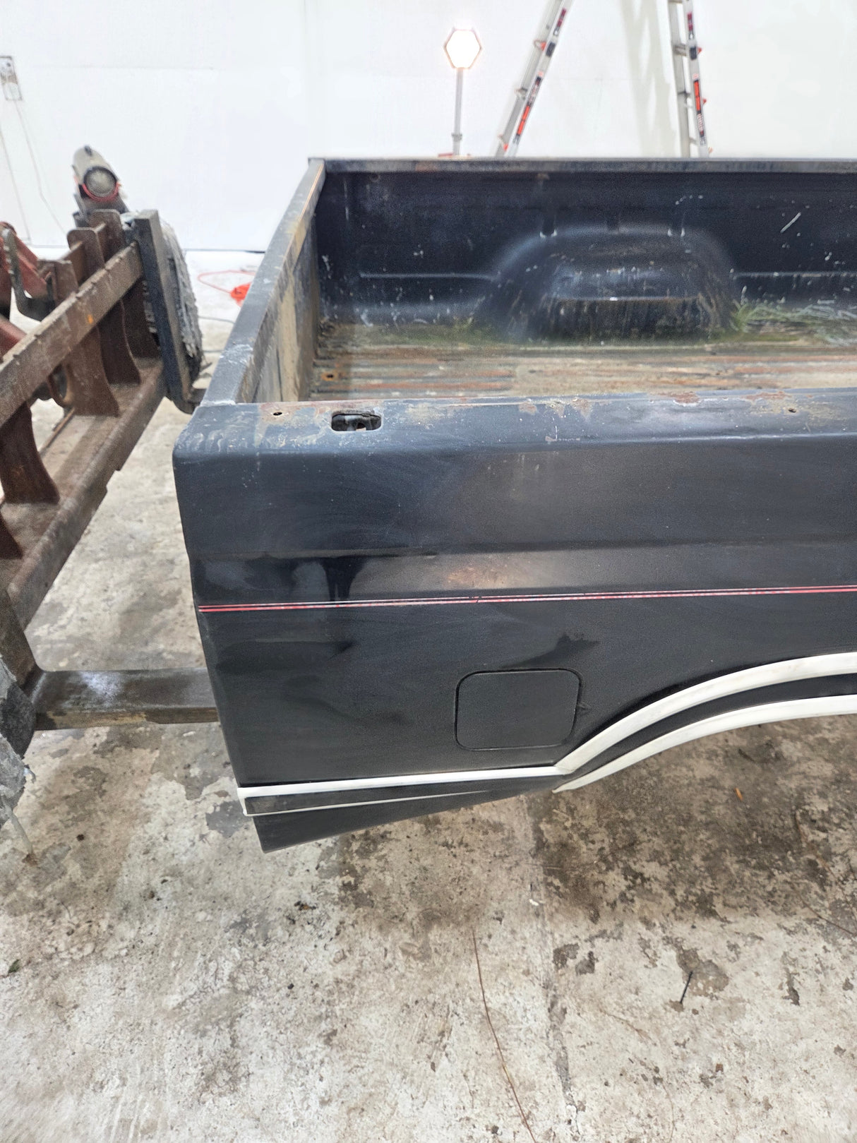 1980-1986 Ford F100 F150 F250 F350 6' 9" Short Bed