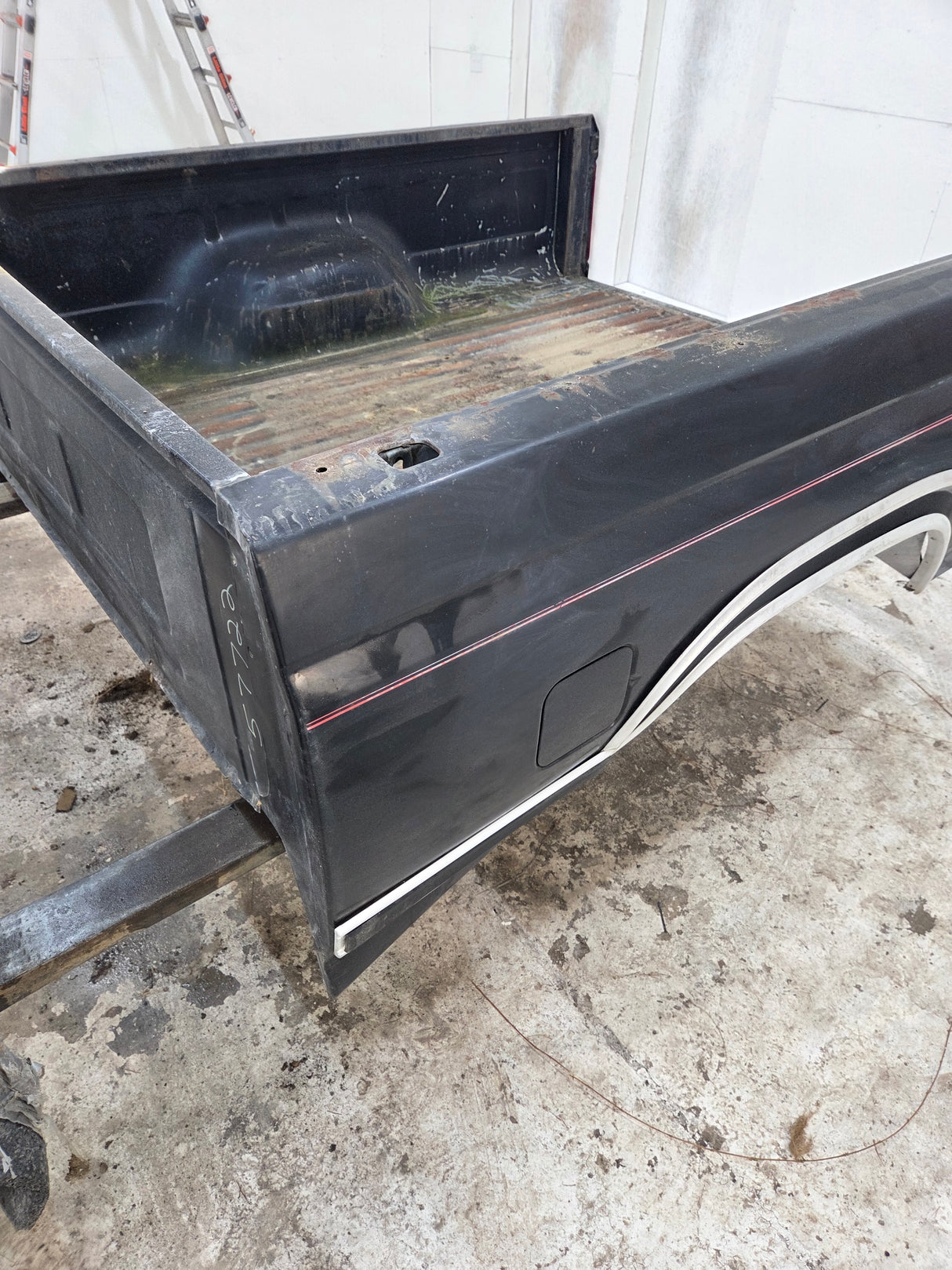 1980-1986 Ford F100 F150 F250 F350 6' 9" Short Bed