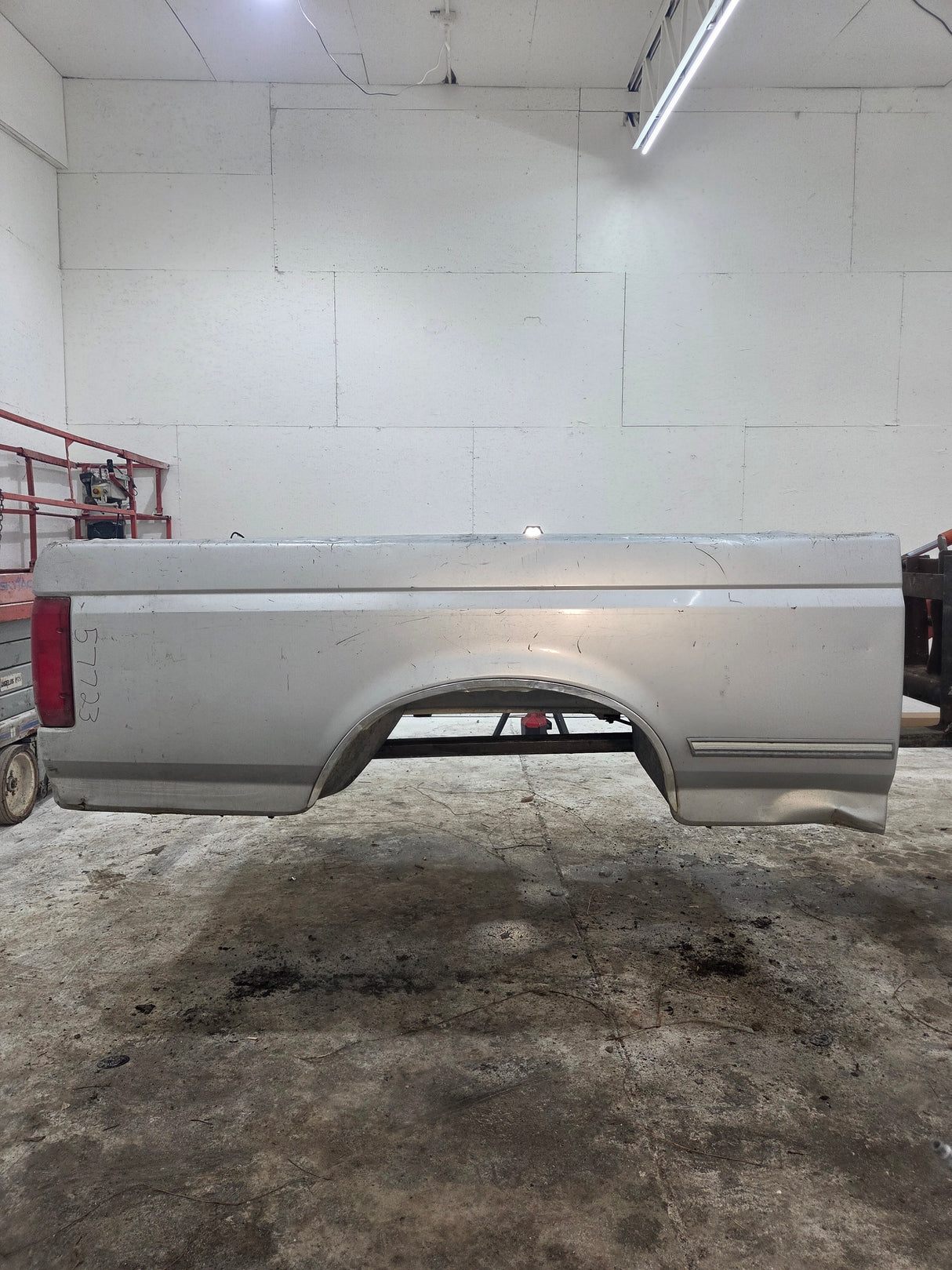 1987-1997 Ford F150 F250 F350 OBS 6' 9" Short Truck Bed