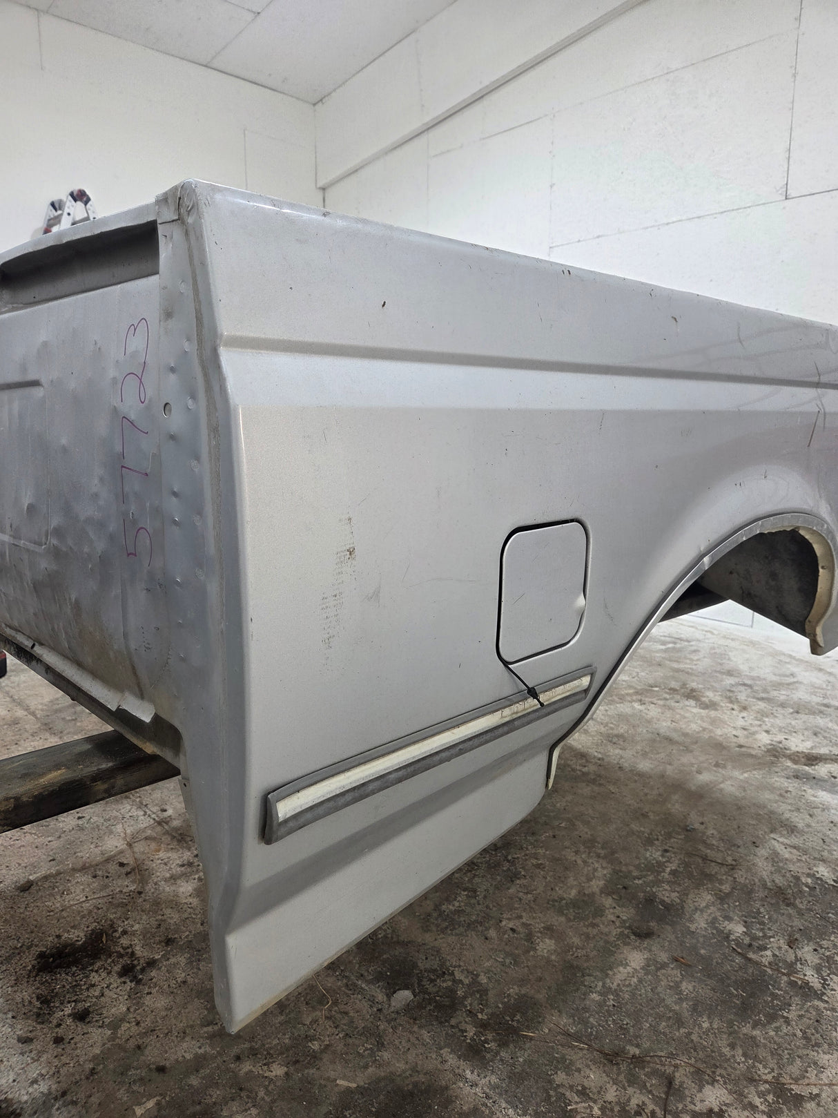 1987-1997 Ford F150 F250 F350 OBS 6' 9" Short Truck Bed