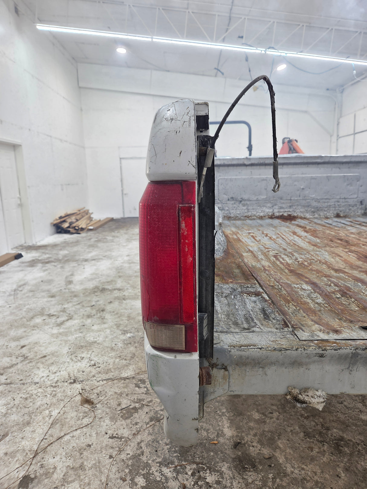 1987-1997 Ford F150 F250 F350 OBS 6' 9" Short Truck Bed