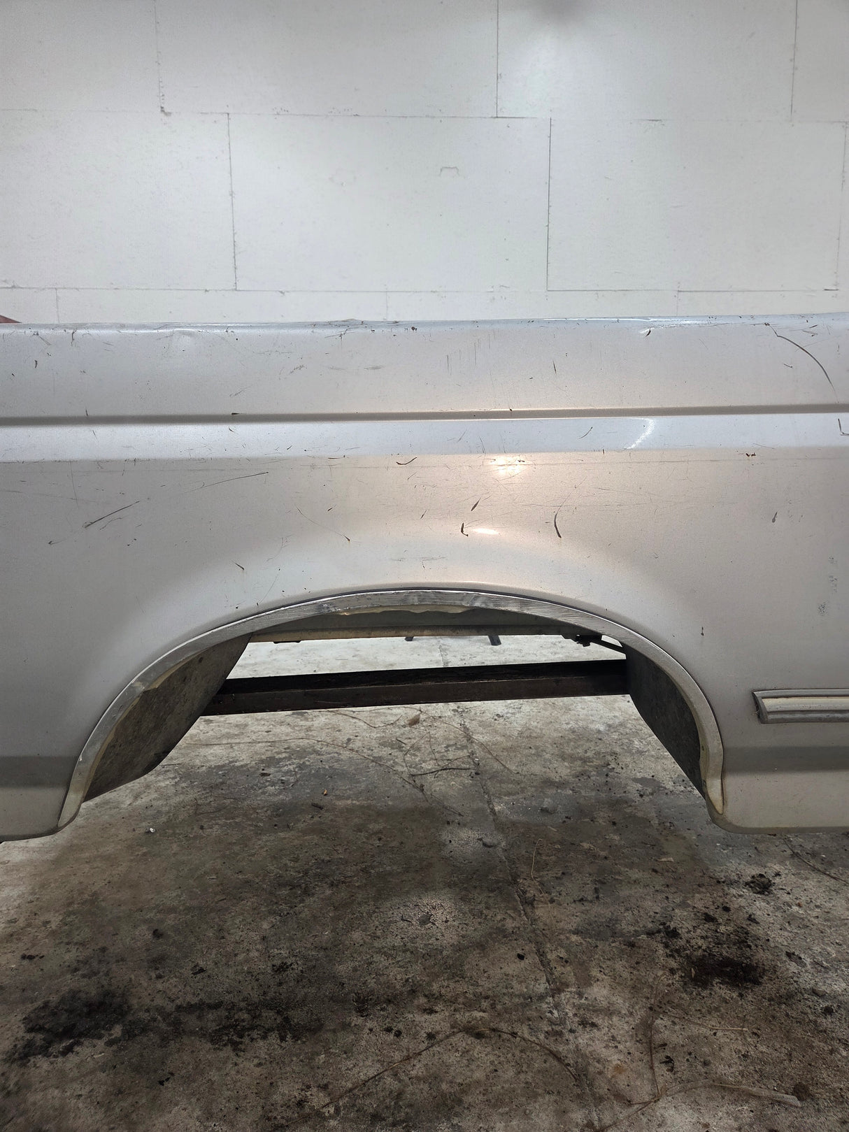 1987-1997 Ford F150 F250 F350 OBS 6' 9" Short Truck Bed