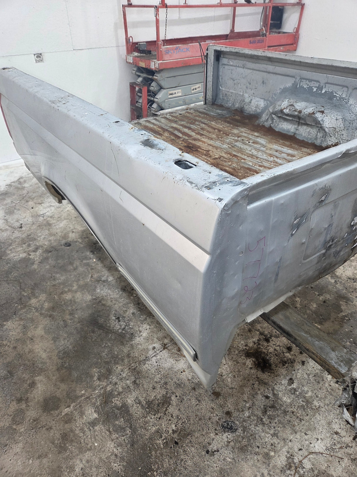 1987-1997 Ford F150 F250 F350 OBS 6' 9" Short Truck Bed