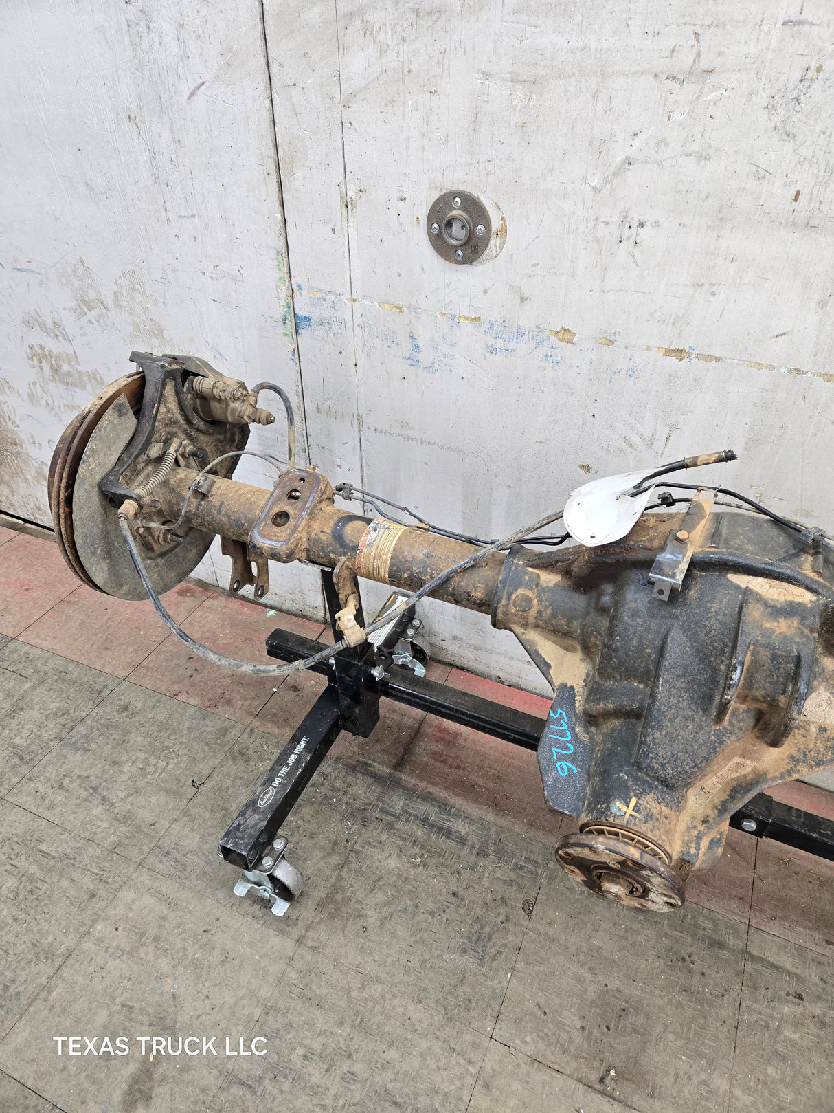 2009-2011 Ford F150 9.75" Rear Axle 3.55 Gear Ratio Limited Slip