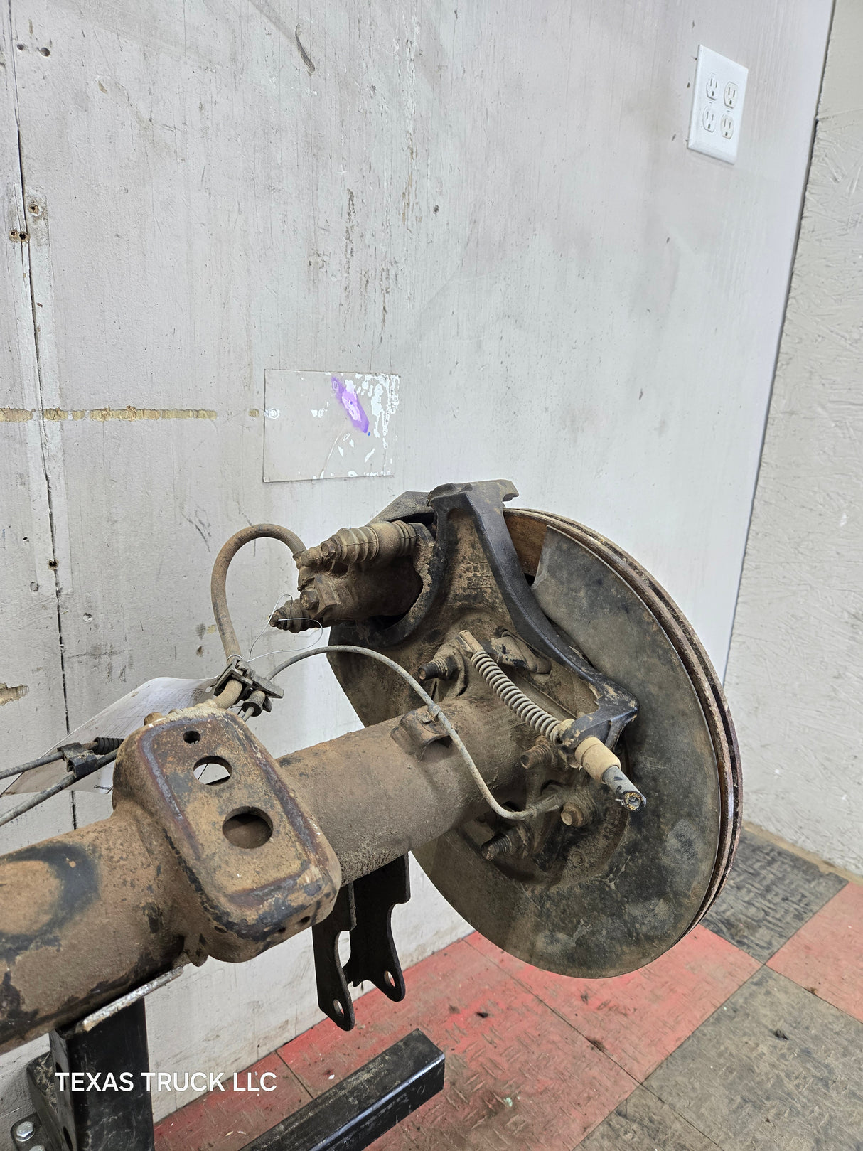 2009-2011 Ford F150 9.75" Rear Axle 3.55 Gear Ratio Limited Slip